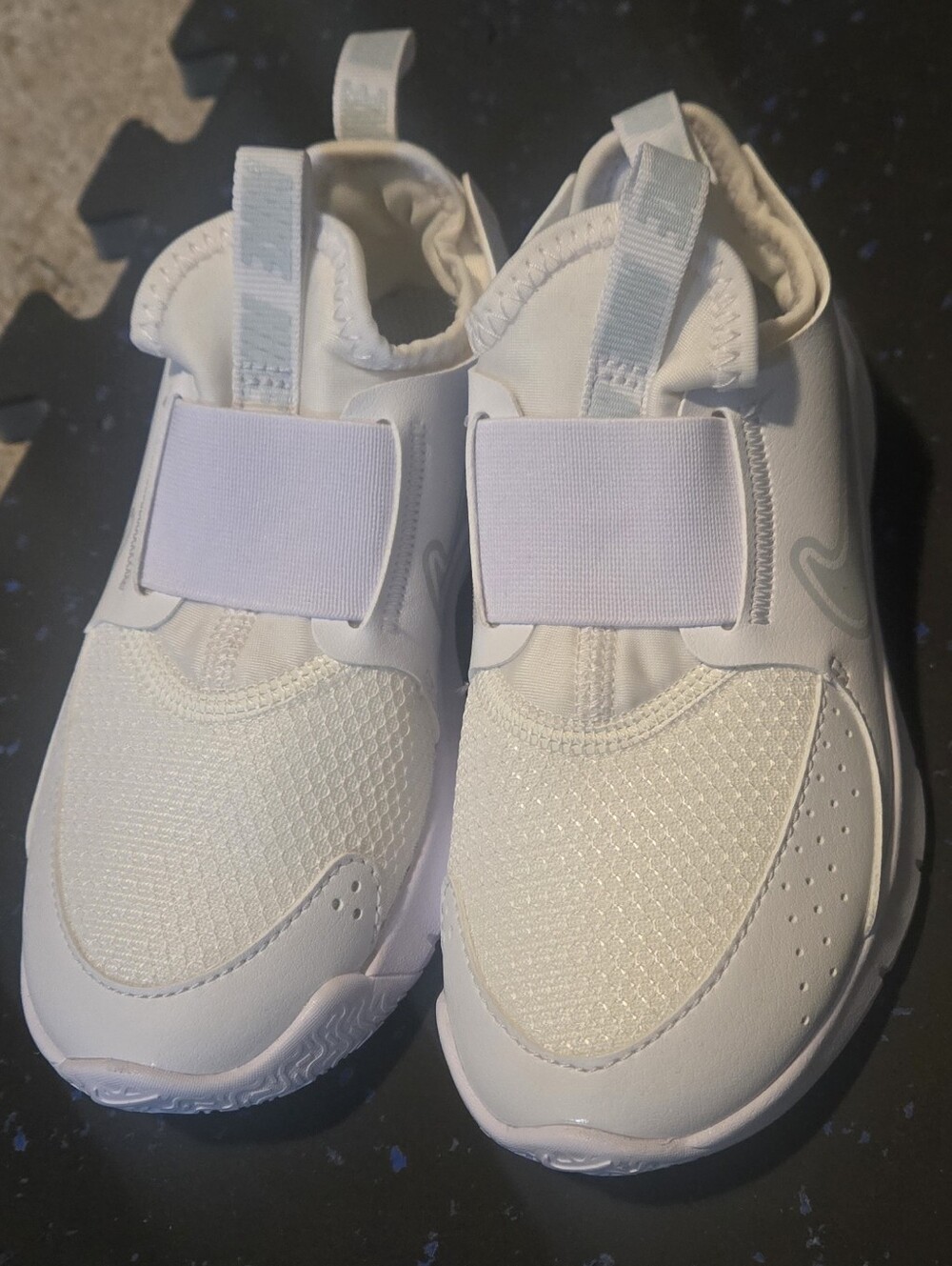 NWOT slip On Sneakers White